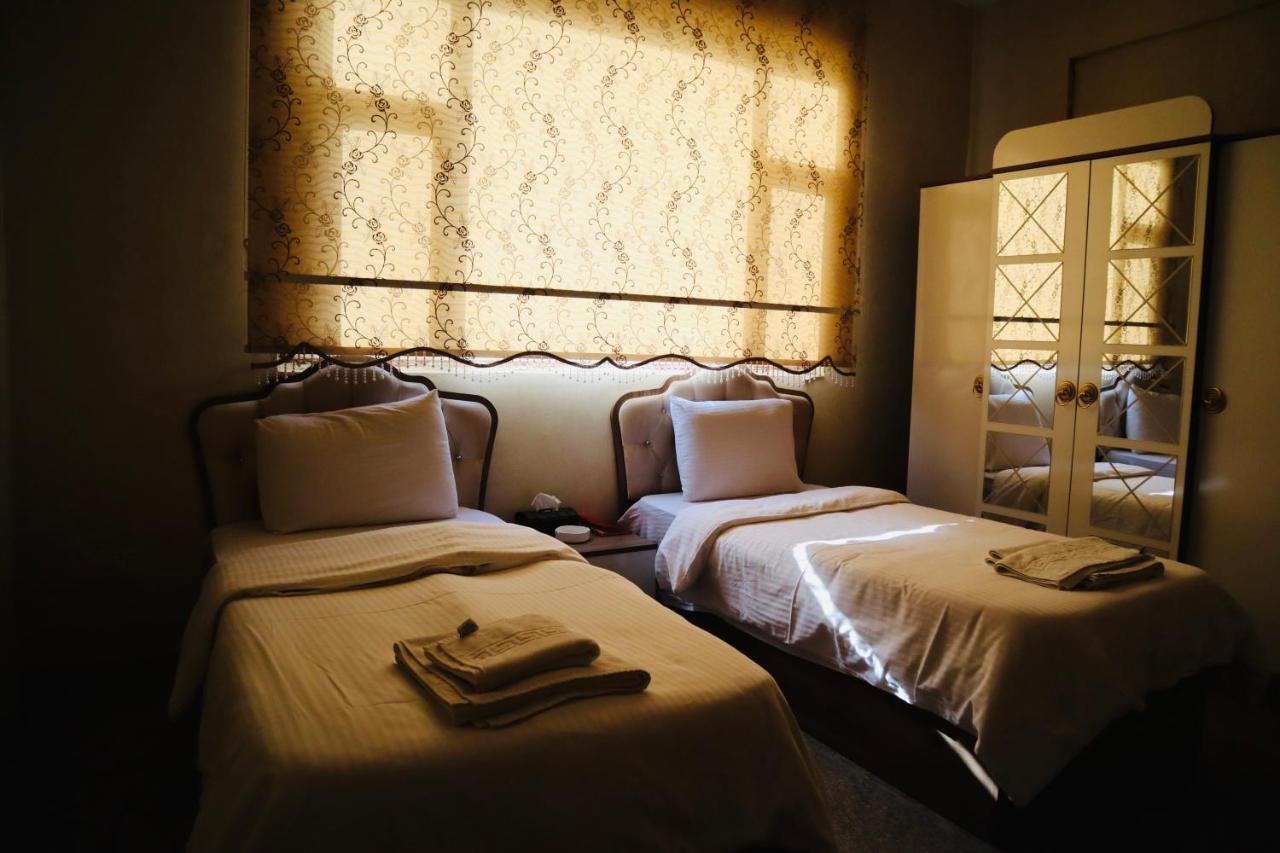 Italian House Hotel Baghdād Esterno foto