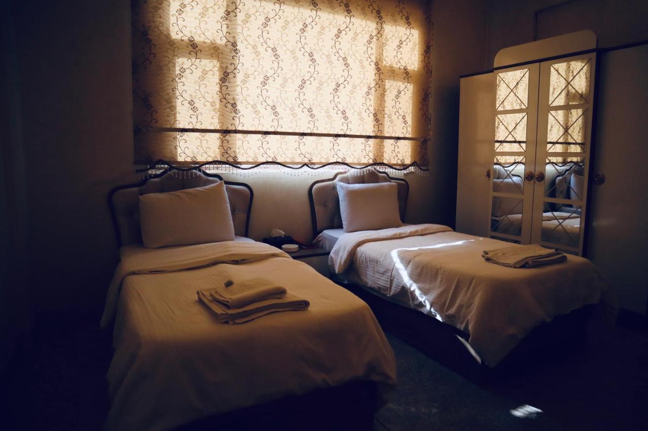 Italian House Hotel Baghdād Esterno foto